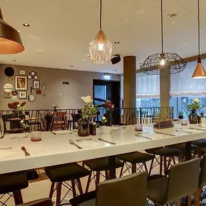 Vienna House Easy By Wyndham Hotel