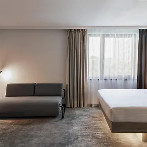 3* Отель Moxy